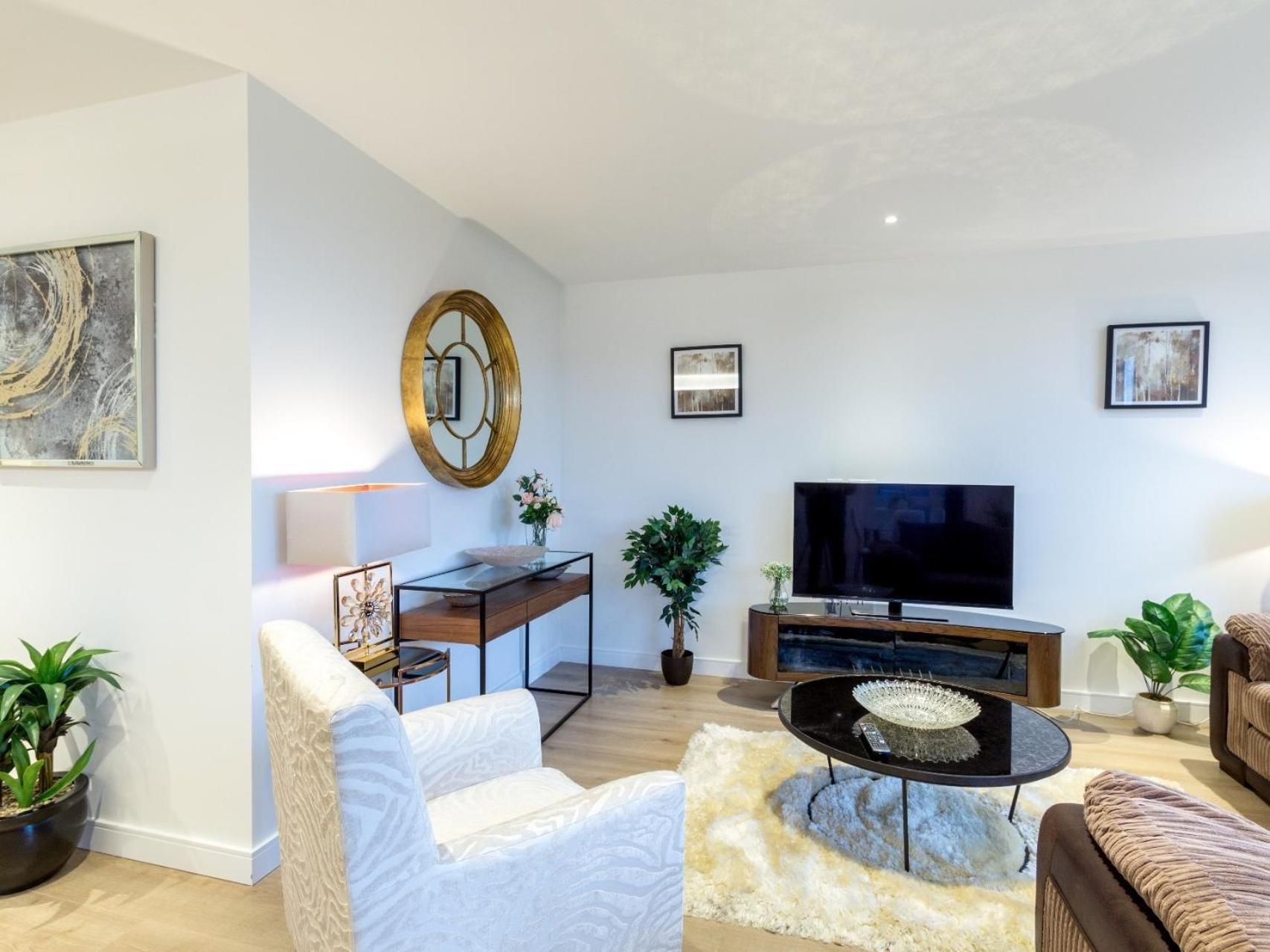 הונסלו 2 Bed Property Close To Heathrow Airport מראה חיצוני תמונה