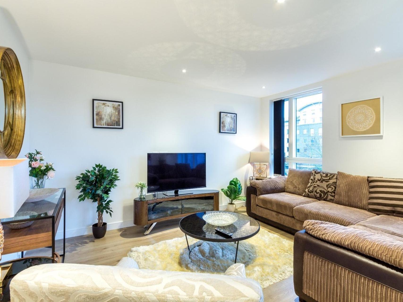 הונסלו 2 Bed Property Close To Heathrow Airport מראה חיצוני תמונה